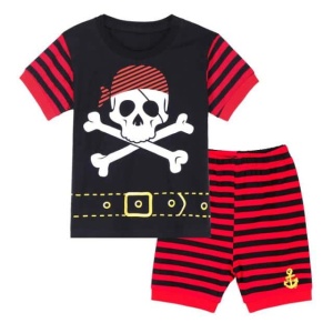 Maglietta e pantaloncini pirata per ragazzi di altissima qualità e dal design alla moda