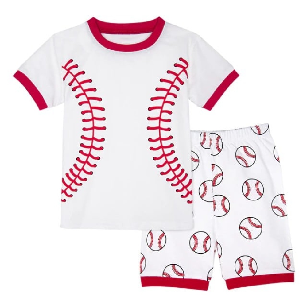 Pantaloncini da baseball bianchi e rossi e maglietta polo alla moda