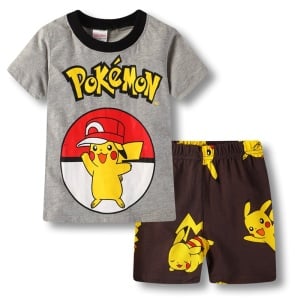 Pigiama due pezzi Pikachu Pokémon grigio con pantaloncini marroni, in cotone di altissima qualità