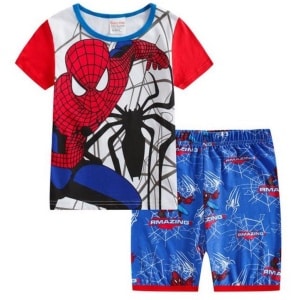 Pigiama estivo a due pezzi con motivo Spiderman, realizzato in cotone di alta qualità e alla moda